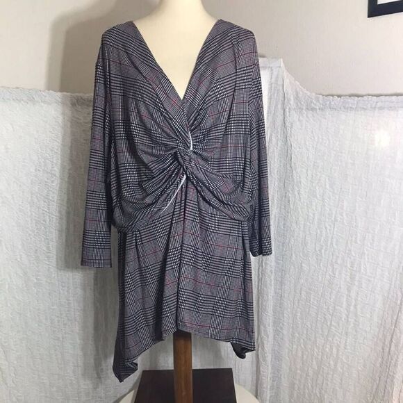 Avenue Plaid Twisted V-Neck Top Size 30/32 - Picture 1 of 8